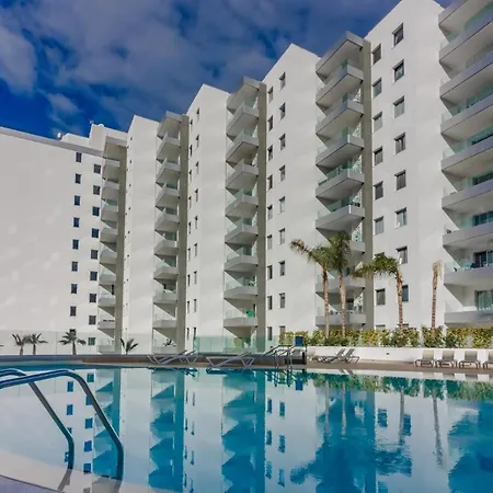 Apartment Ocean Garden